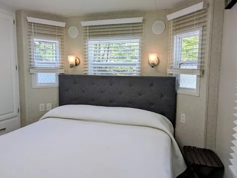 8 Boulders Road Holderness NH 03245