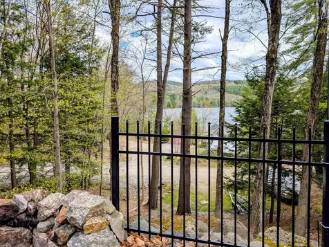 8 Boulders Road Holderness NH 03245