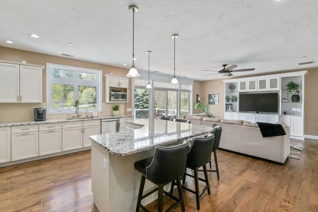 5 Primrose Lane Salem NH 03079