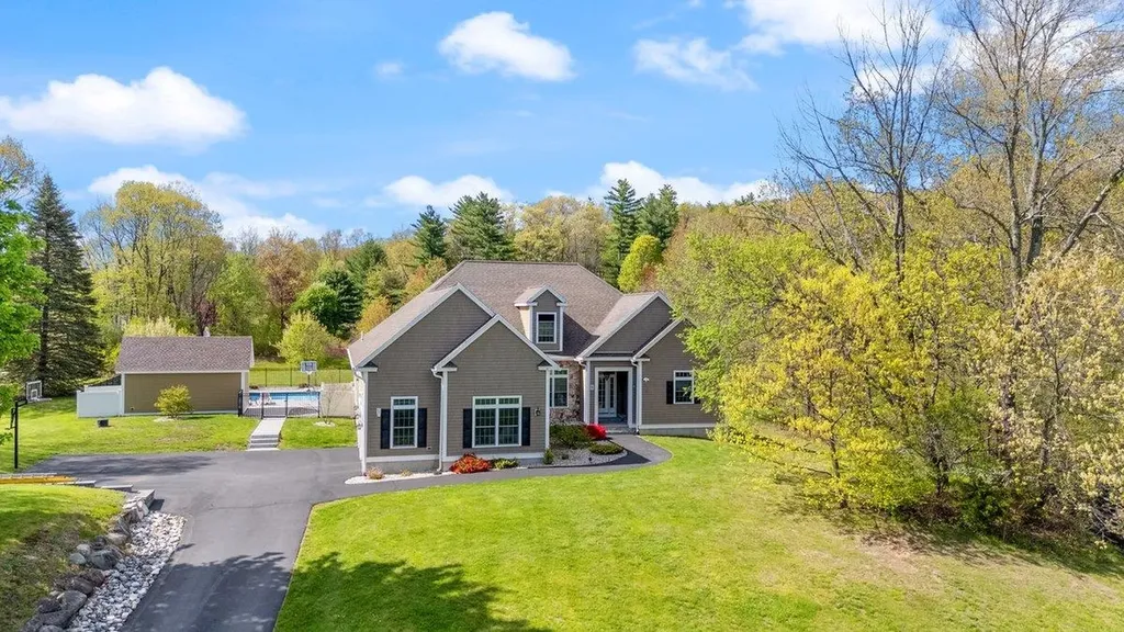 5 Primrose Lane Salem NH 03079