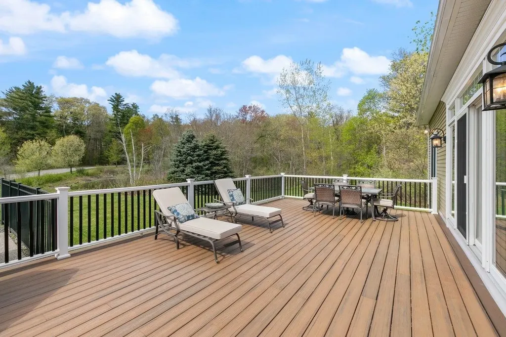 5 Primrose Lane Salem NH 03079
