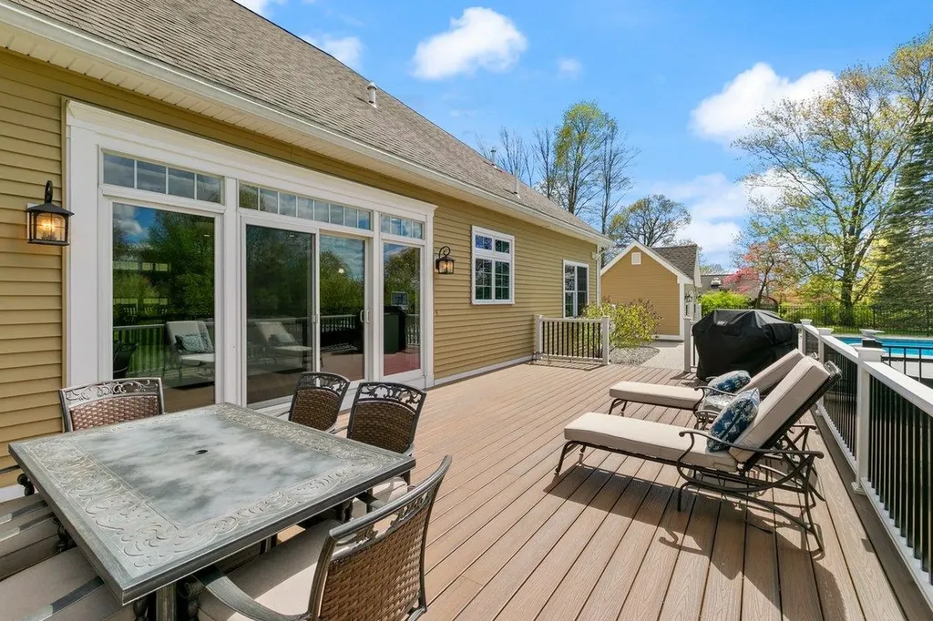 5 Primrose Lane Salem NH 03079