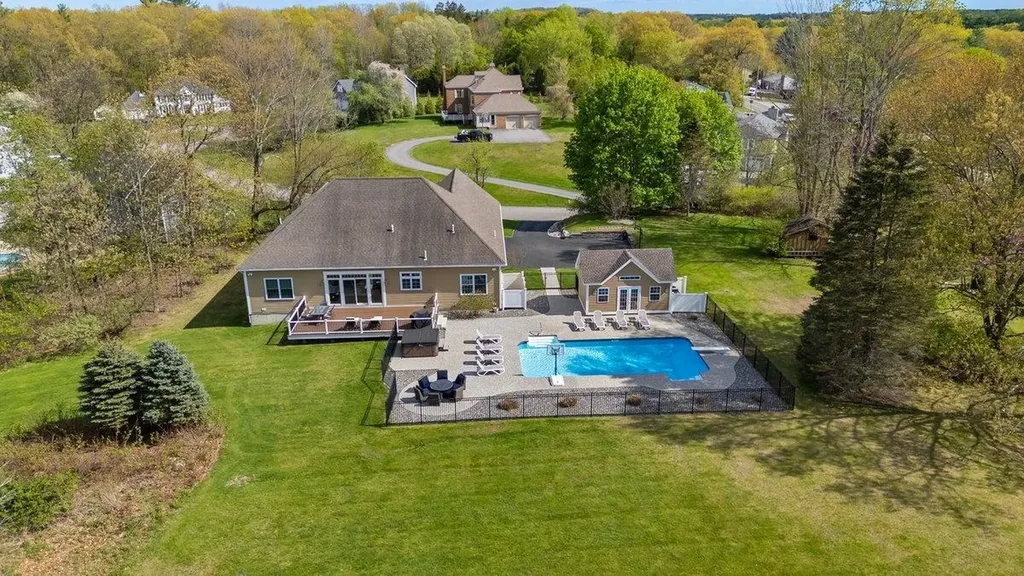 5 Primrose Lane Salem NH 03079
