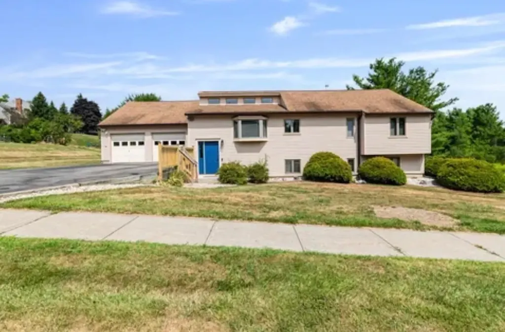 30 Dubois Drive South Burlington VT 05403