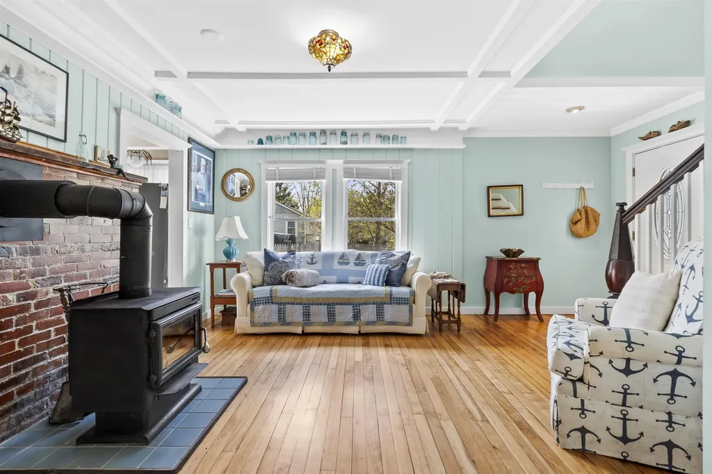 17 Elizabeth Street Portland ME 04108-1168