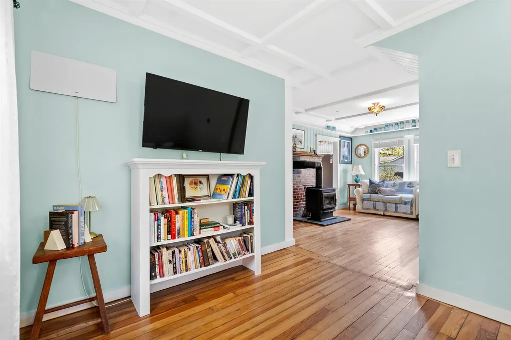 17 Elizabeth Street Portland ME 04108-1168