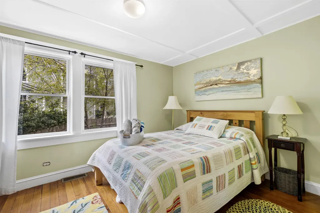 17 Elizabeth Street Portland ME 04108-1168
