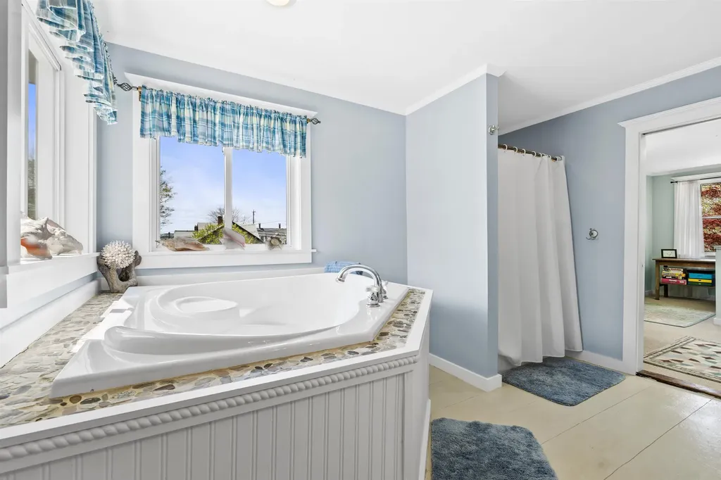 17 Elizabeth Street Portland ME 04108-1168