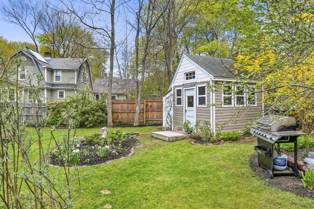 17 Elizabeth Street Portland ME 04108-1168