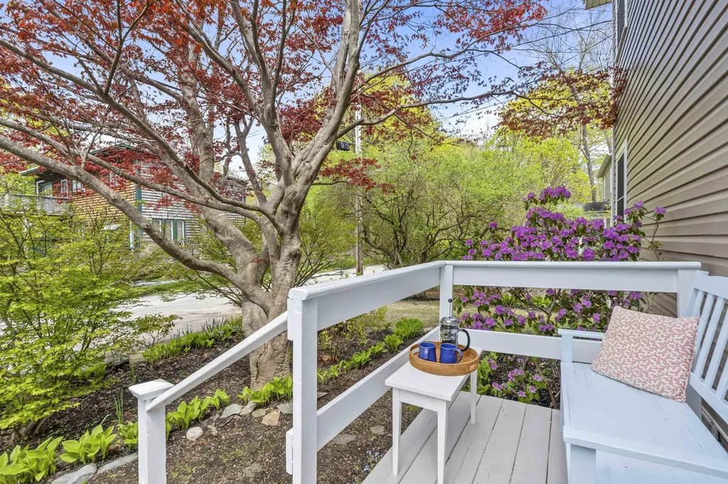 17 Elizabeth Street Portland ME 04108-1168