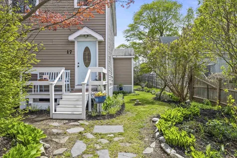 17 Elizabeth Street Portland ME 04108-1168