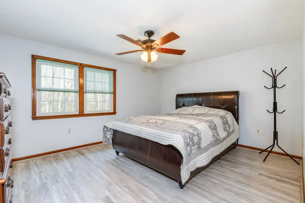 11 Mathew Drive Merrimack NH 03054