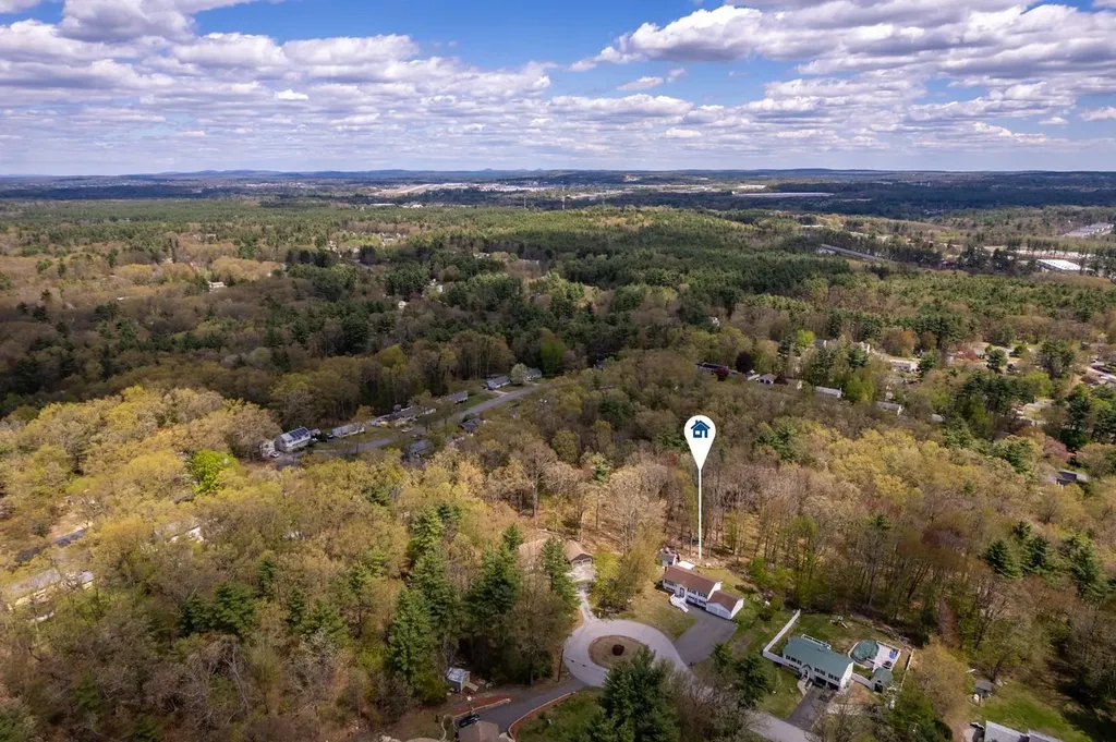 11 Mathew Drive Merrimack NH 03054