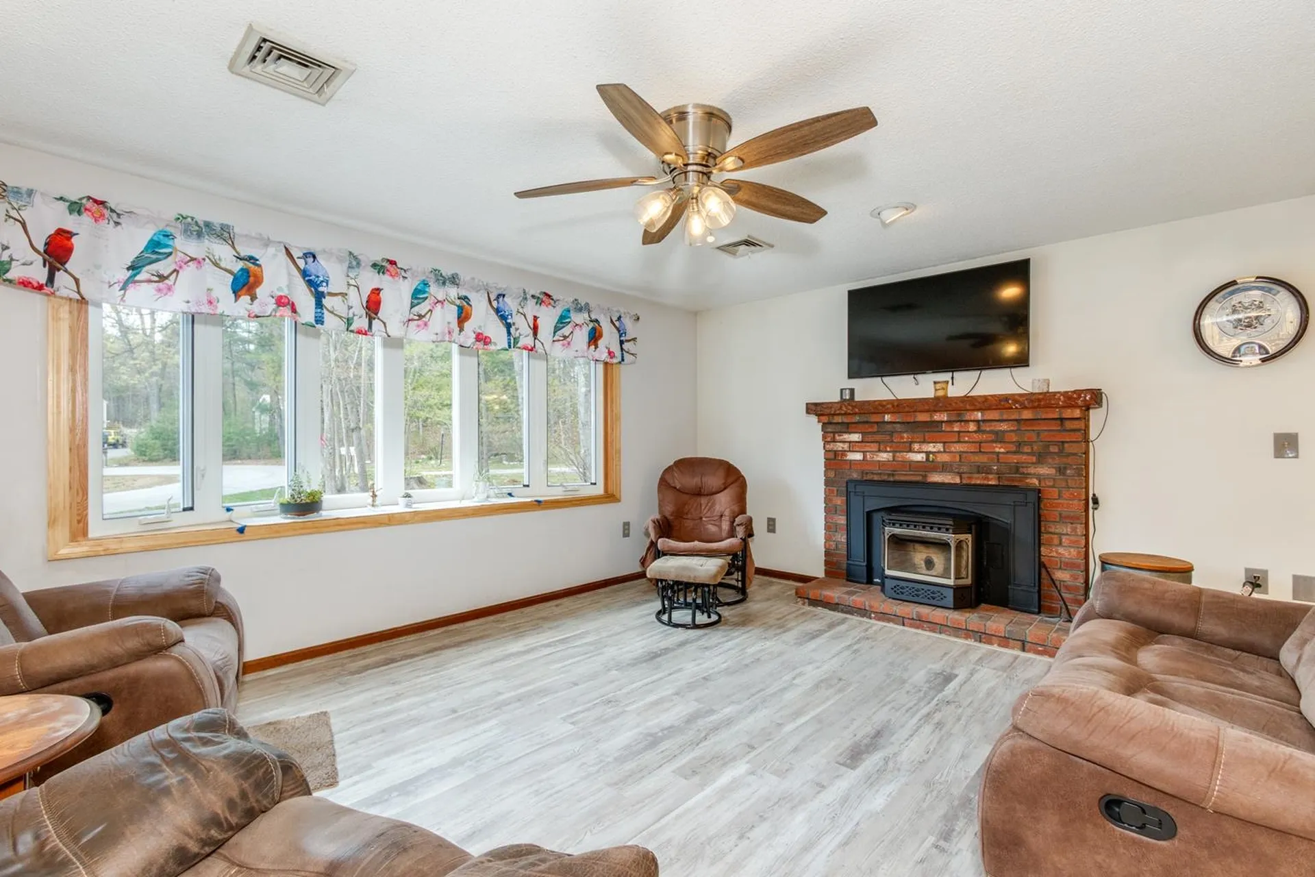 11 Mathew Drive Merrimack NH 03054