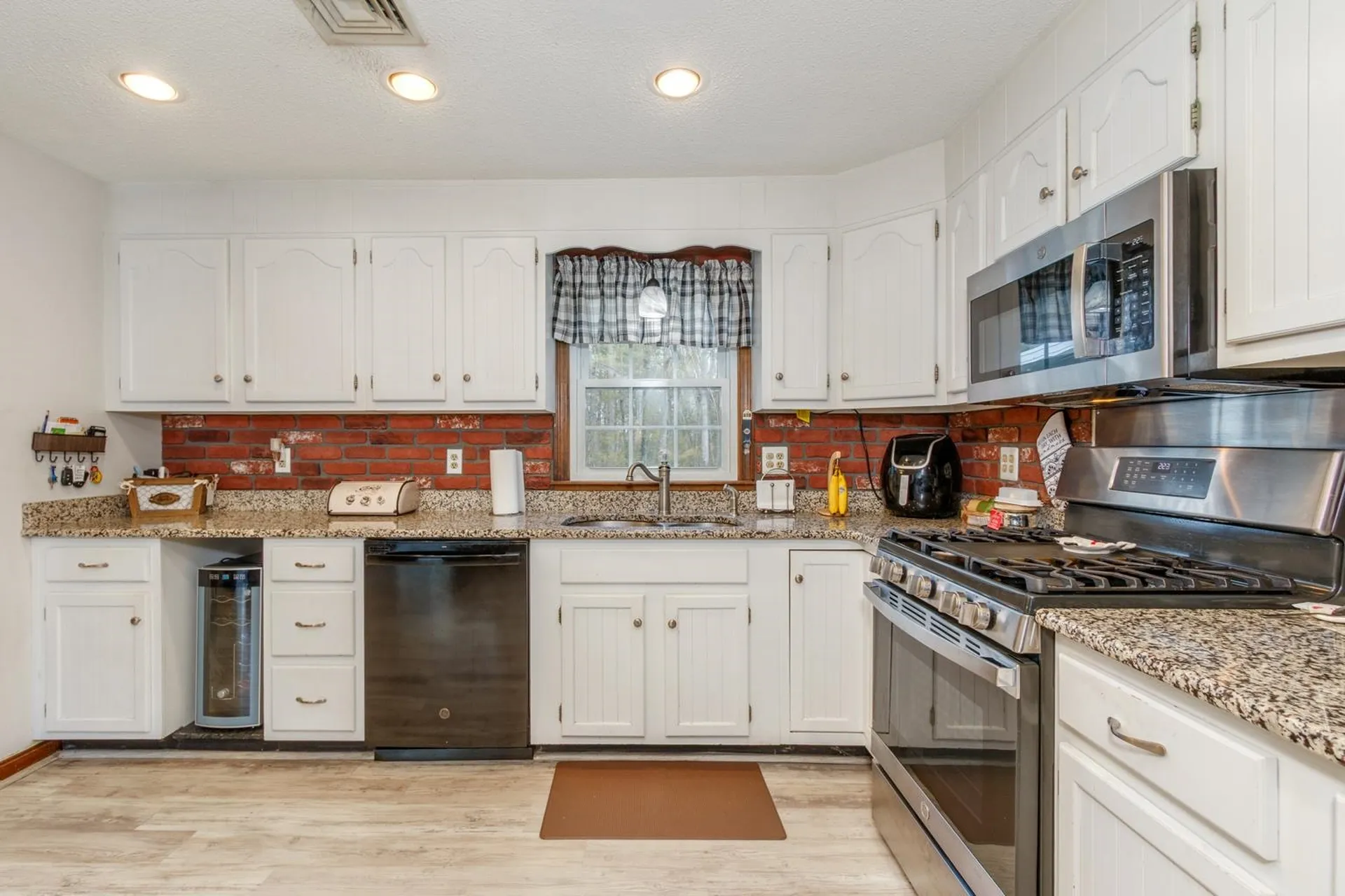 11 Mathew Drive Merrimack NH 03054