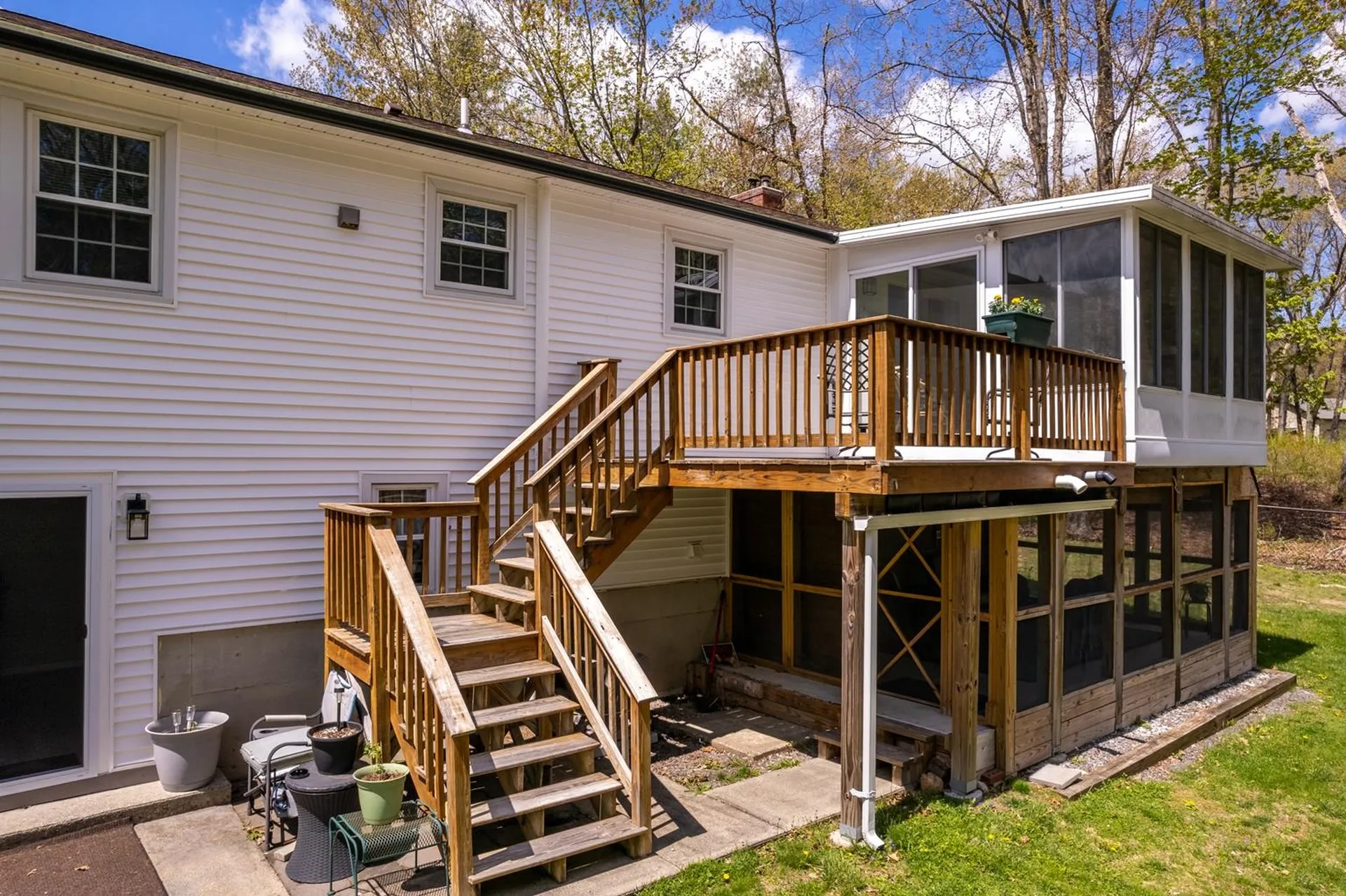 11 Mathew Drive Merrimack NH 03054