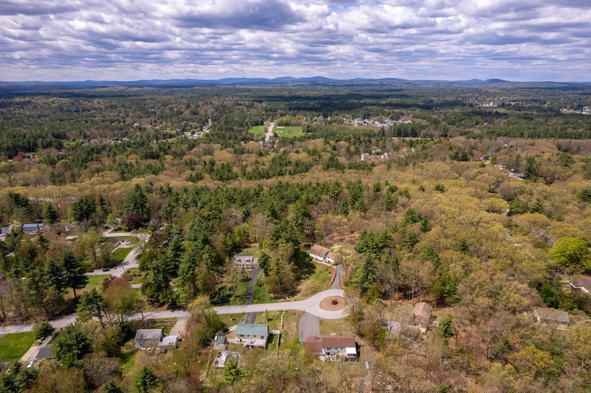 11 Mathew Drive Merrimack NH 03054