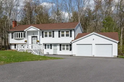11 Mathew Drive Merrimack NH 03054