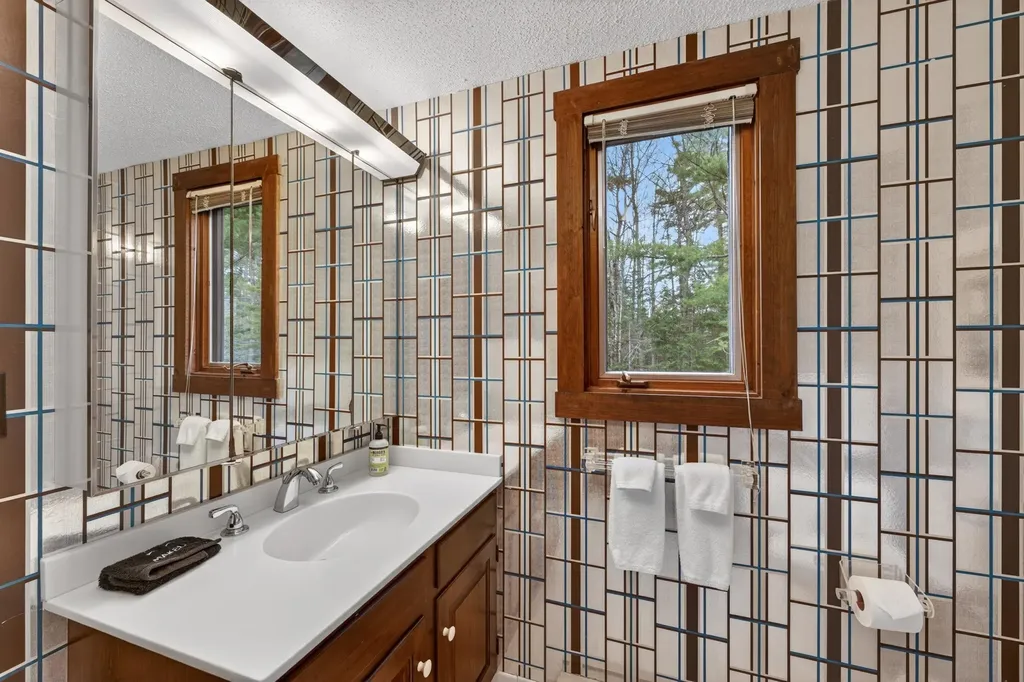654 Wells Road Franconia NH 03850