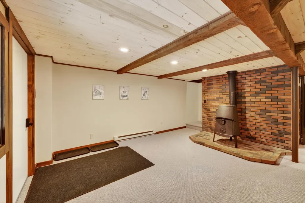 654 Wells Road Franconia NH 03850