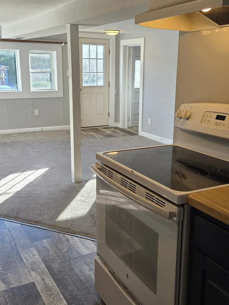 562 Nh Route 103 Sunapee NH 03782