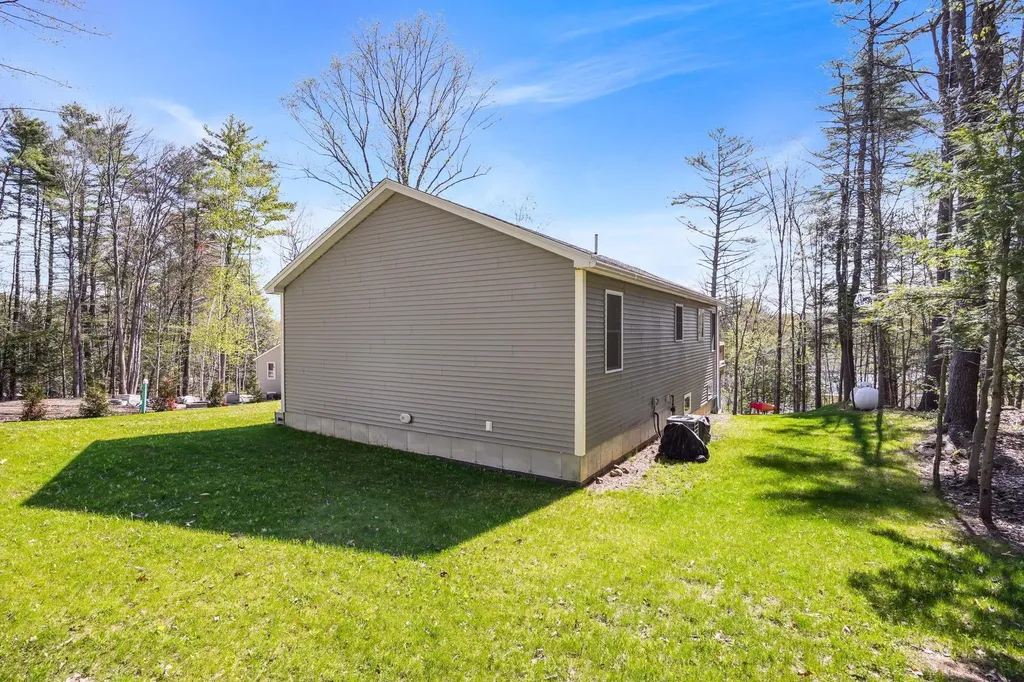 58 Damsite Road Barnstead NH 03225