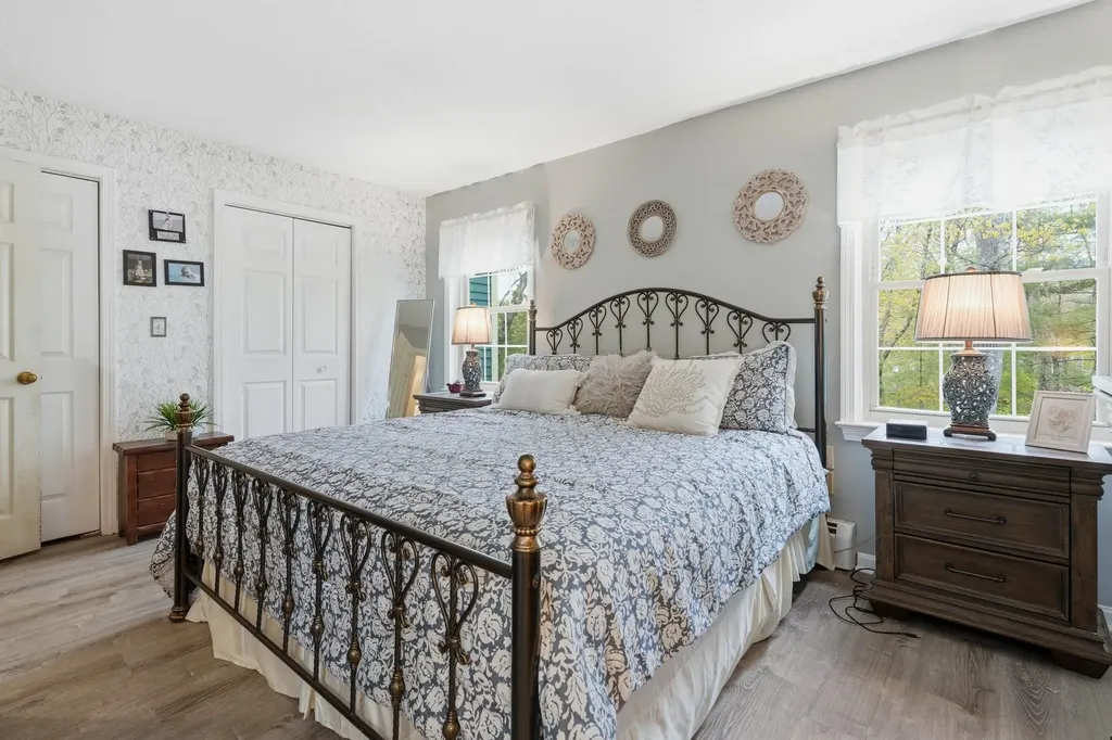 15 Walnut Circle Merrimack NH 03054