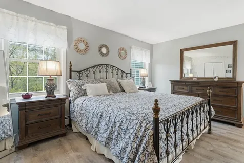 15 Walnut Circle Merrimack NH 03054