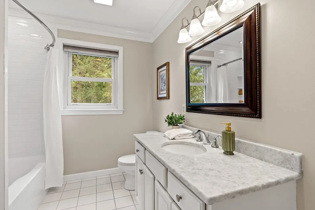 9 Chandler Lane Epping NH 03042