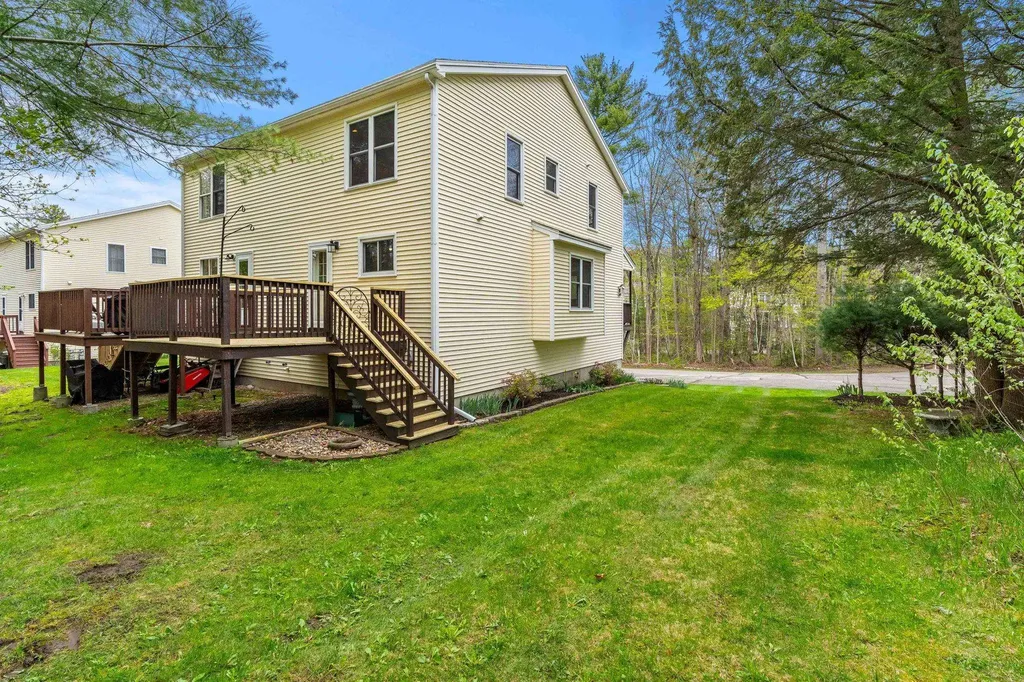 9 Chandler Lane Epping NH 03042
