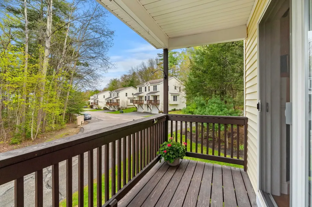 9 Chandler Lane Epping NH 03042