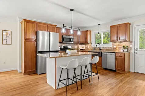 9 Chandler Lane Epping NH 03042