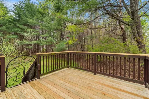 9 Chandler Lane Epping NH 03042