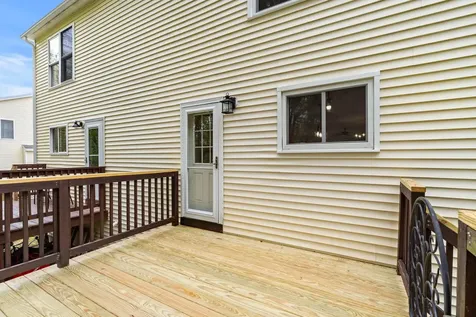 9 Chandler Lane Epping NH 03042