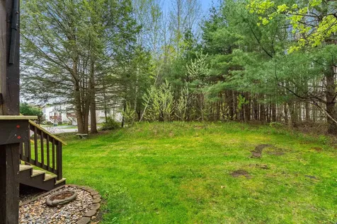 9 Chandler Lane Epping NH 03042