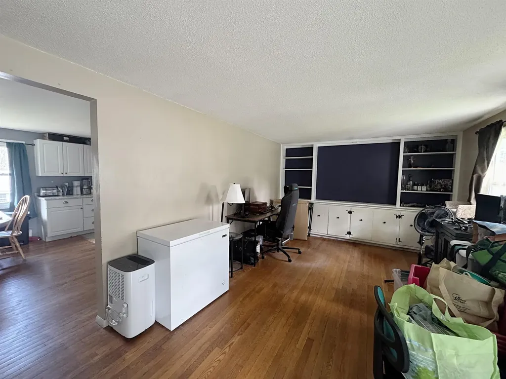 20 Edwin Avenue Claremont NH 03743