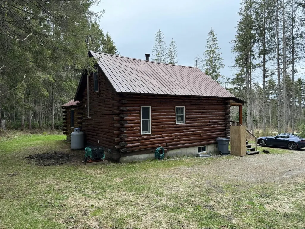 534 Curtis Road Morgan VT 95853