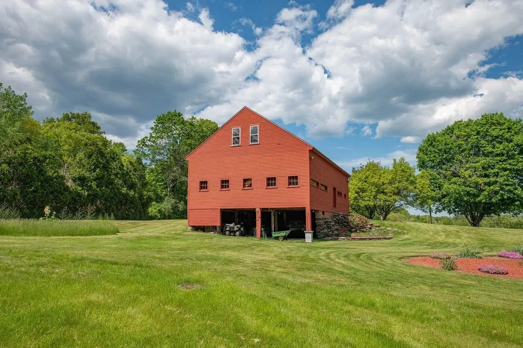 210 Ten Rod Road Rochester NH 03867