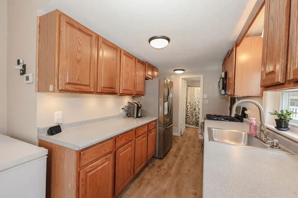 9 Riverside Drive Fremont NH 03044