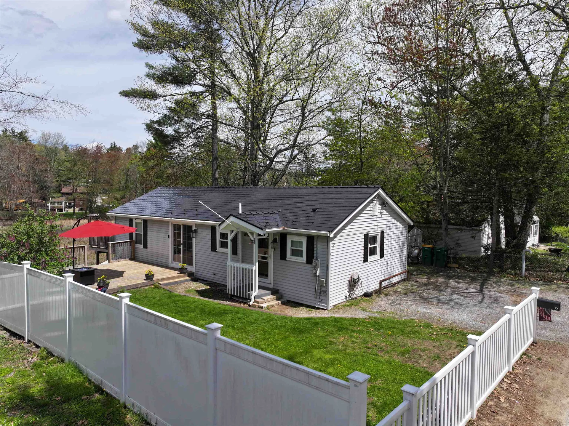 9 Riverside Drive Fremont NH 03044