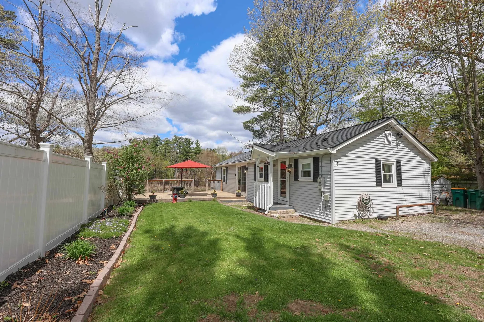9 Riverside Drive Fremont NH 03044