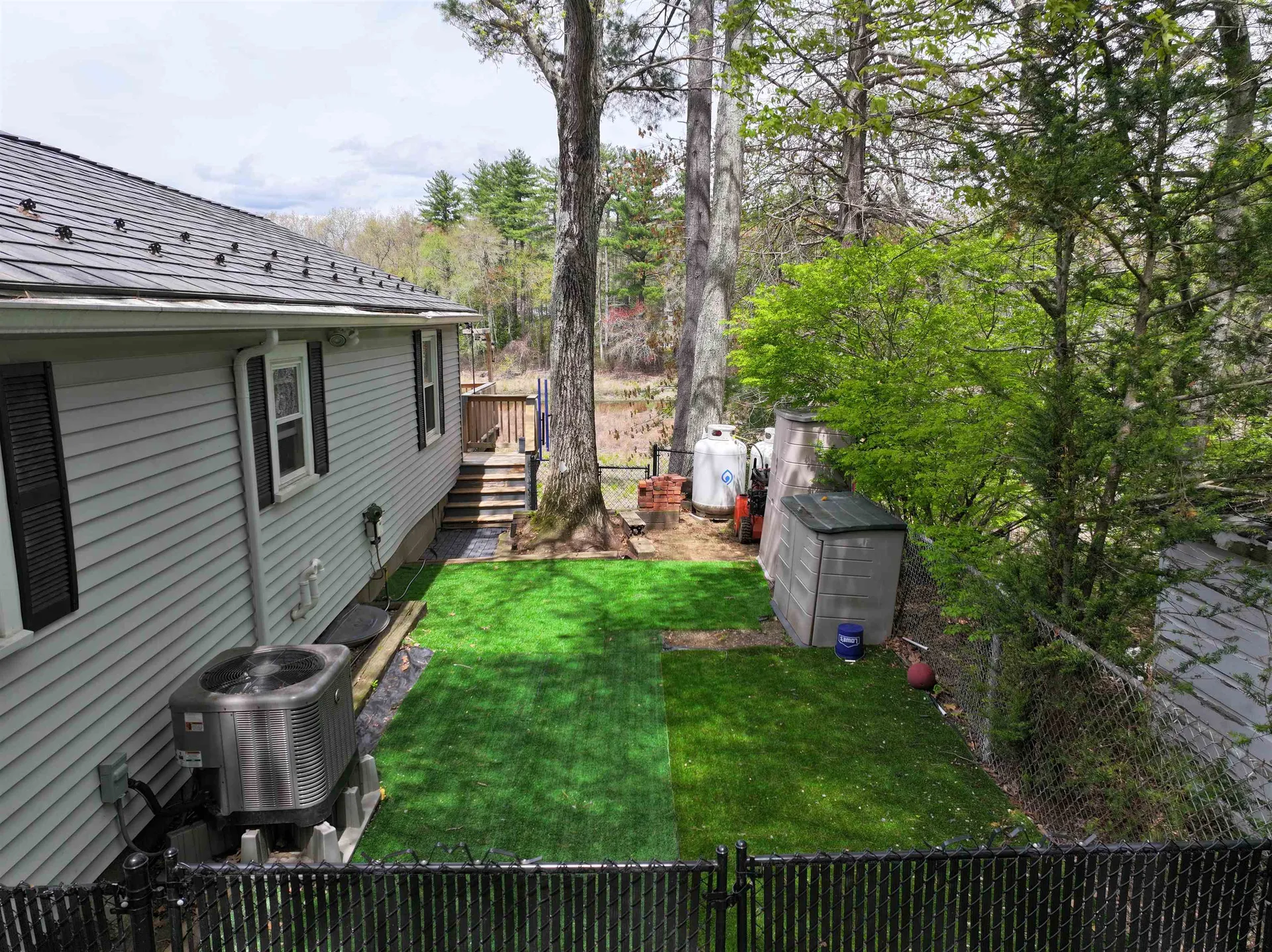 9 Riverside Drive Fremont NH 03044