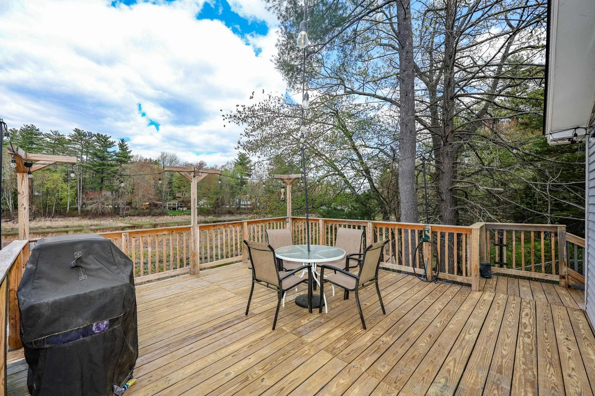 9 Riverside Drive Fremont NH 03044