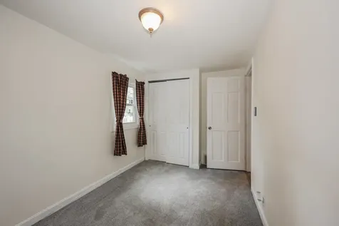 9 Riverside Drive Fremont NH 03044