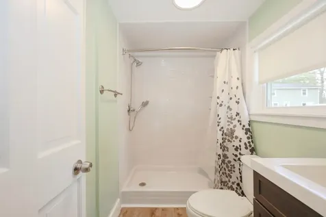 9 Riverside Drive Fremont NH 03044