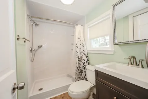 9 Riverside Drive Fremont NH 03044