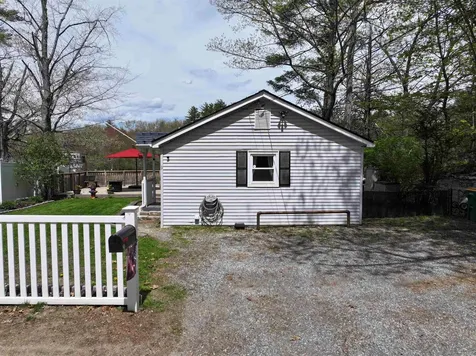 9 Riverside Drive Fremont NH 03044