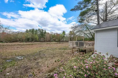 9 Riverside Drive Fremont NH 03044