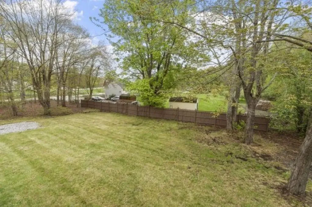 32 Amberwood Drive Atkinson NH 03811