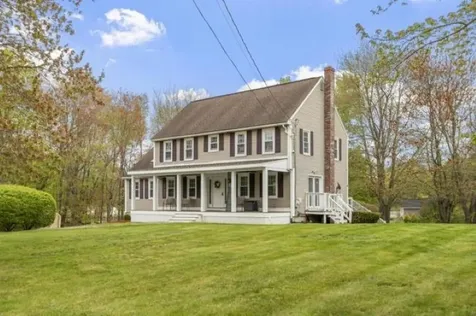 32 Amberwood Drive Atkinson NH 03811